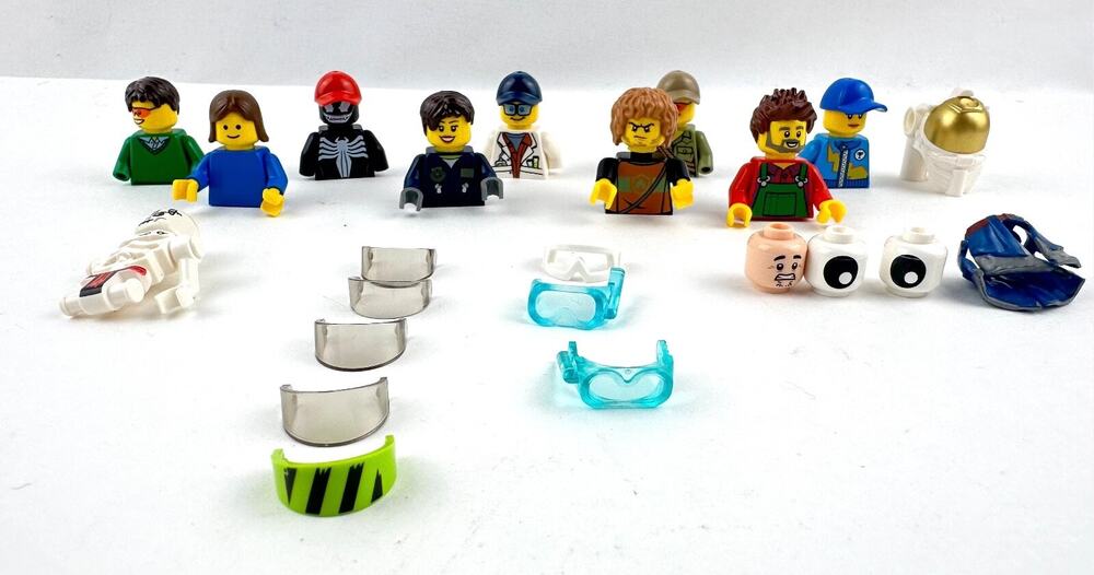 Lego Minifigures Parts heads, hat, hair, arms, hands, visors Skeleton